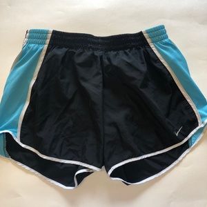 Nike Fit Dry Shorts Medium